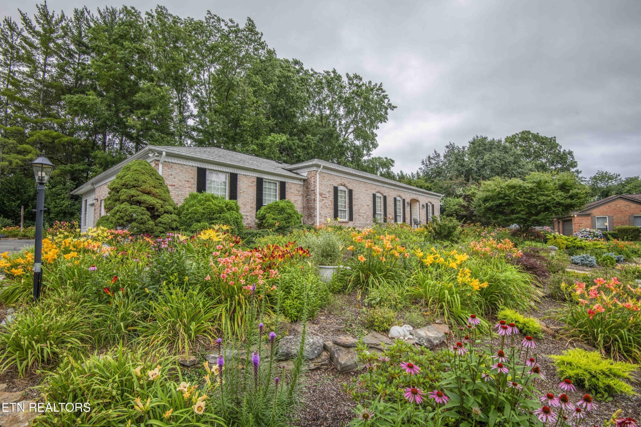 902 Ruffian Lane Northwest Knoxville, TN 37923 - Photo 2 of 42