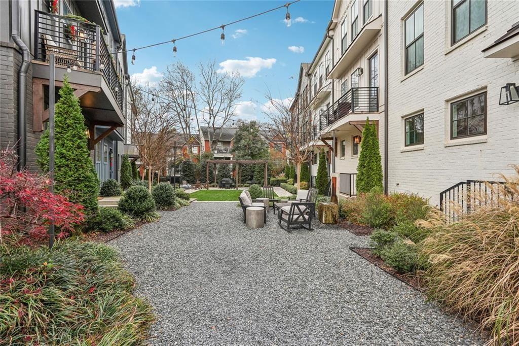 193 Chestnut Circle, Unit 38 Atlanta, GA 30342 - Photo 13 of 57