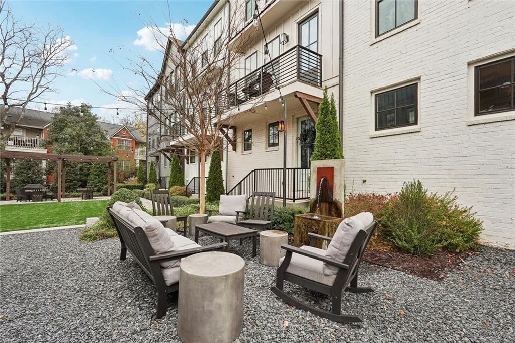 193 Chestnut Circle, Unit 38 Atlanta, GA 30342 - Photo 14 of 57