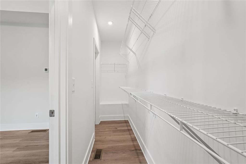 193 Chestnut Circle, Unit 38 Atlanta, GA 30342 - Photo 23 of 57