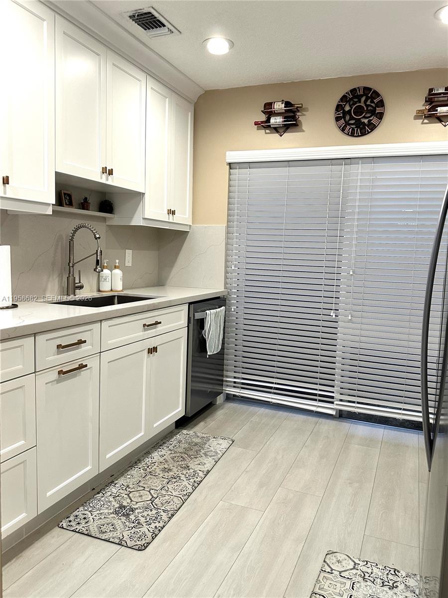 12907 Southwest 64th Lane Miami, FL 33183 - Photo 8 of 28 KITCHEN VIEW