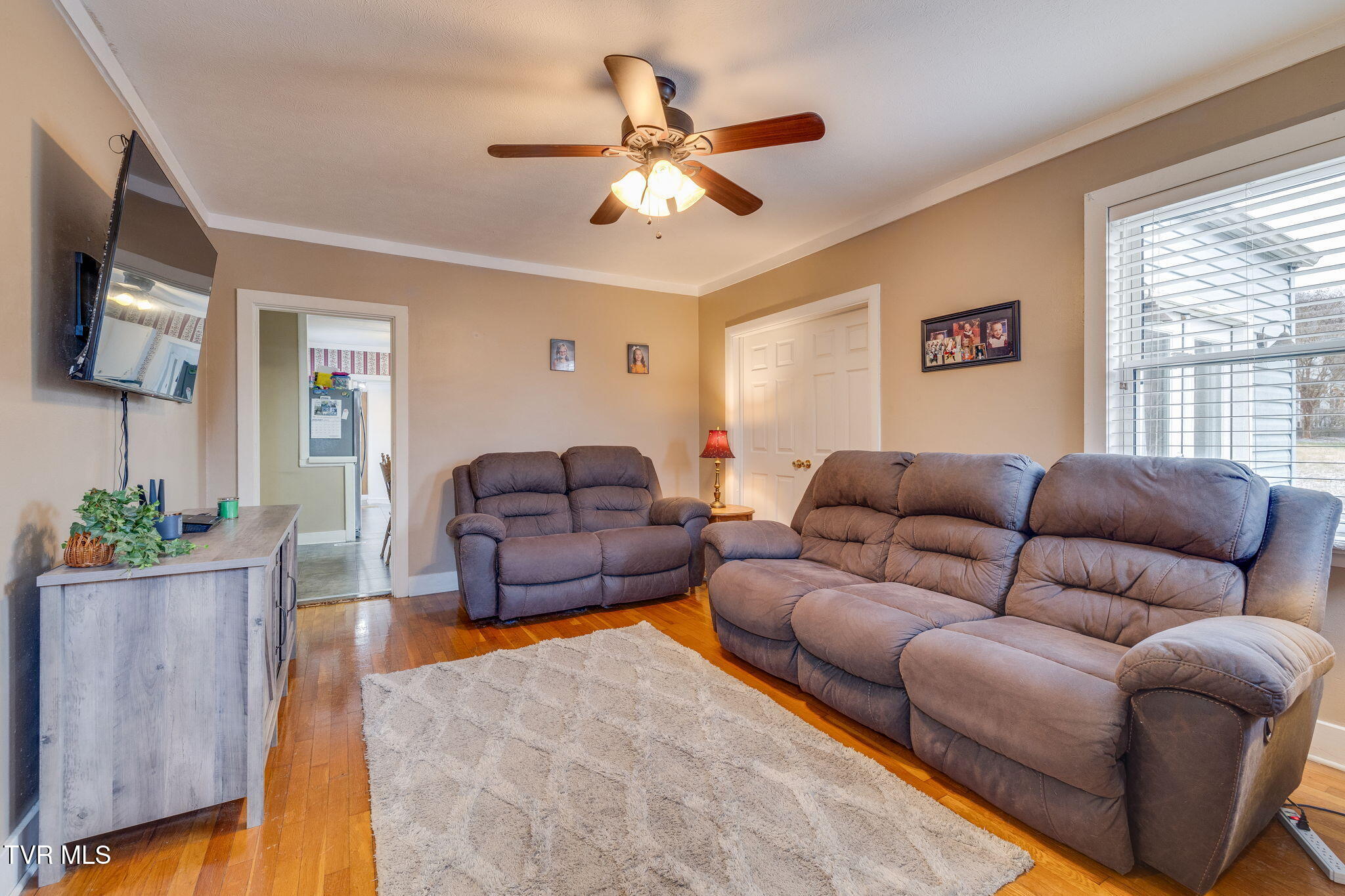 205 South Rogen Road Rogersville, TN 37857 - Photo 8 of 40 008