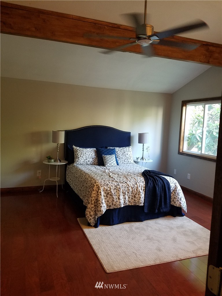 960 Chelan Avenue Northeast Renton, WA 98059 - Photo 5 of 14 Gallery Image 5