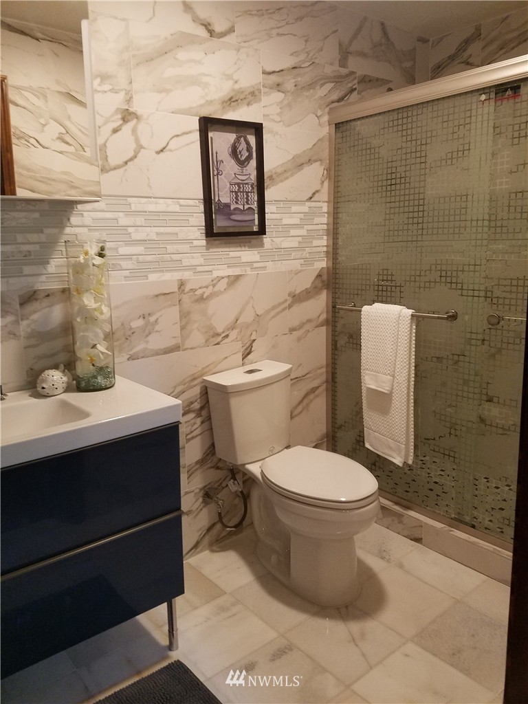 960 Chelan Avenue Northeast Renton, WA 98059 - Photo 6 of 14 Gallery Image 6