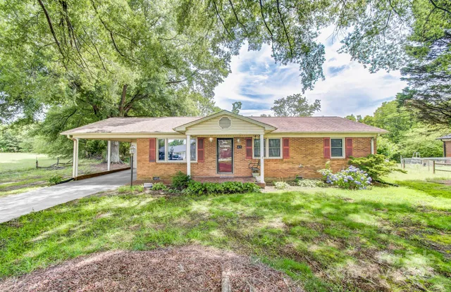 $290,000 | 617 Oak Grove Road, Kings Mountain, NC 28086