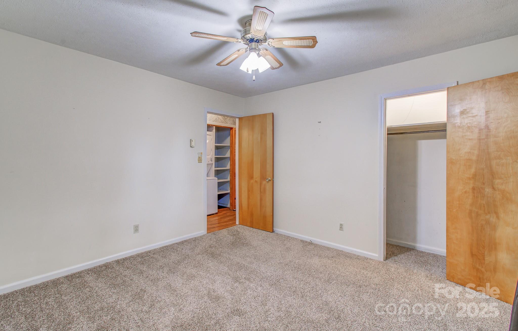 617 Oak Grove Road Kings Mountain, NC 28086 - Photo 14 of 32 a view of a livingroom with a chandelier fan