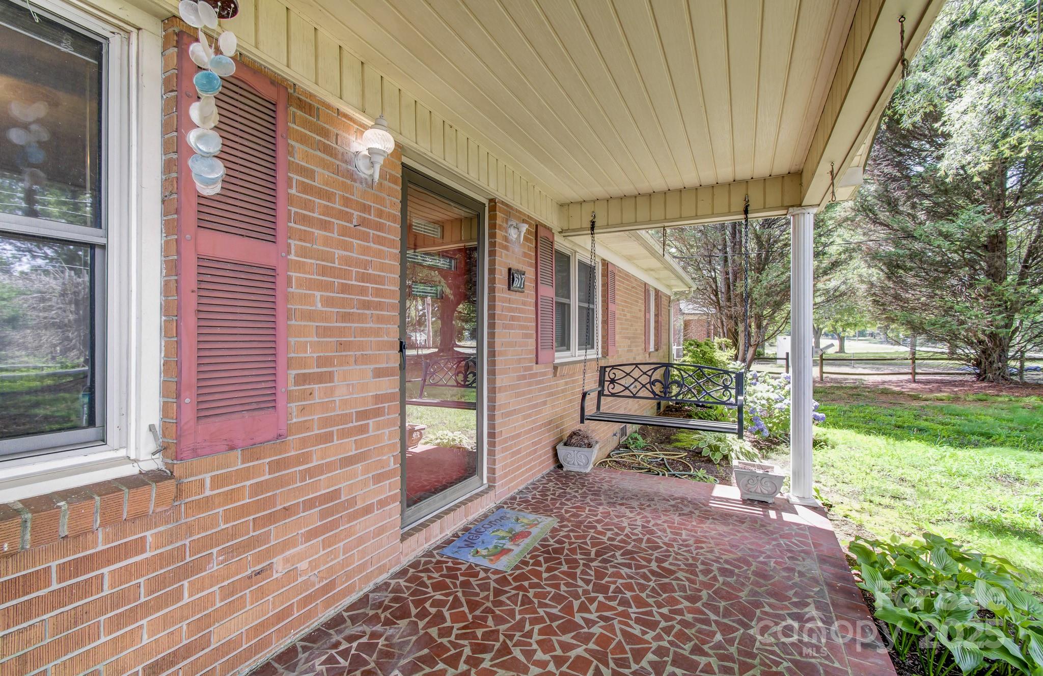 617 Oak Grove Road Kings Mountain, NC 28086 - Photo 2 of 32