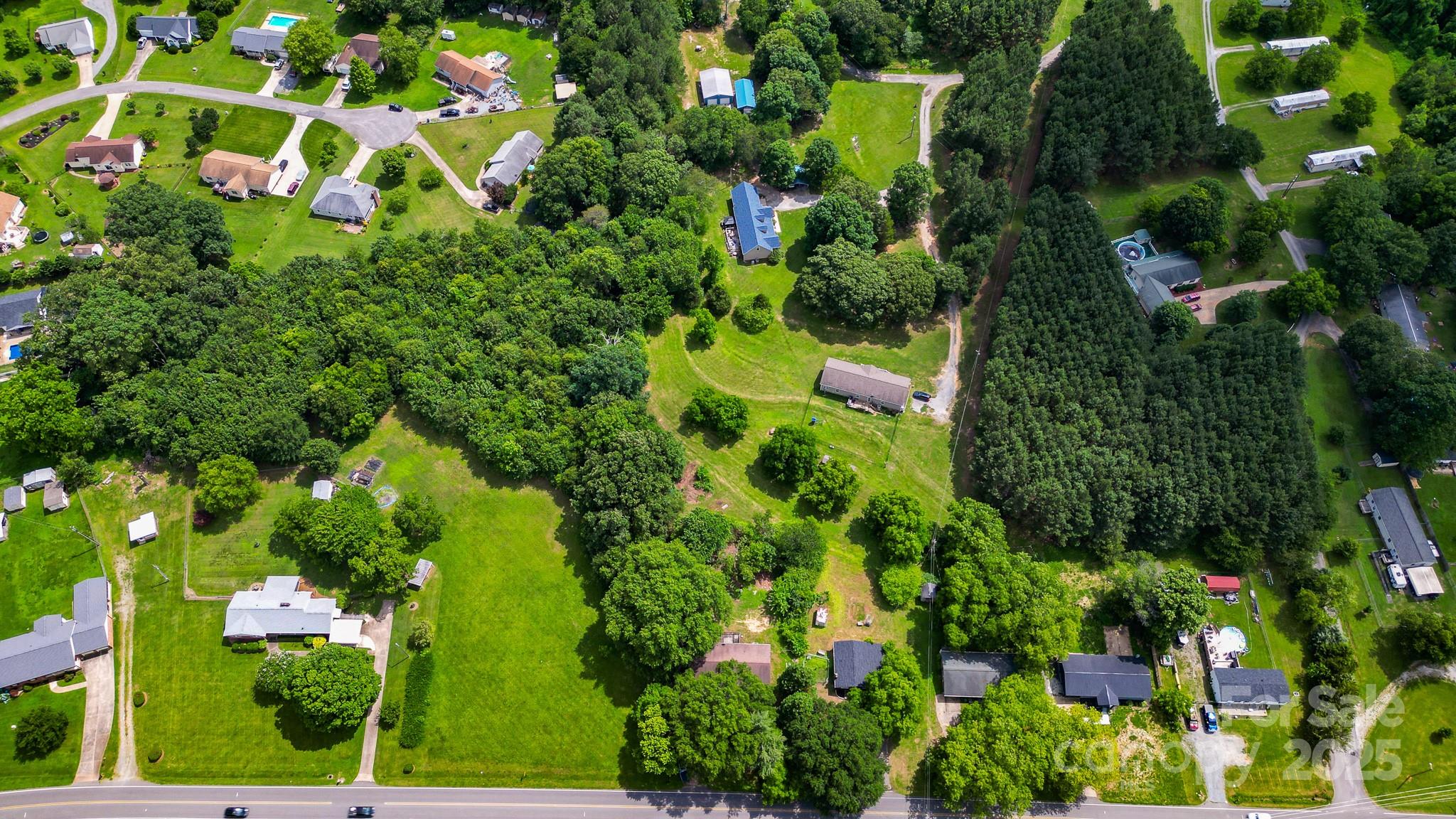617 Oak Grove Road Kings Mountain, NC 28086 - Photo 31 of 32 a view of a garden