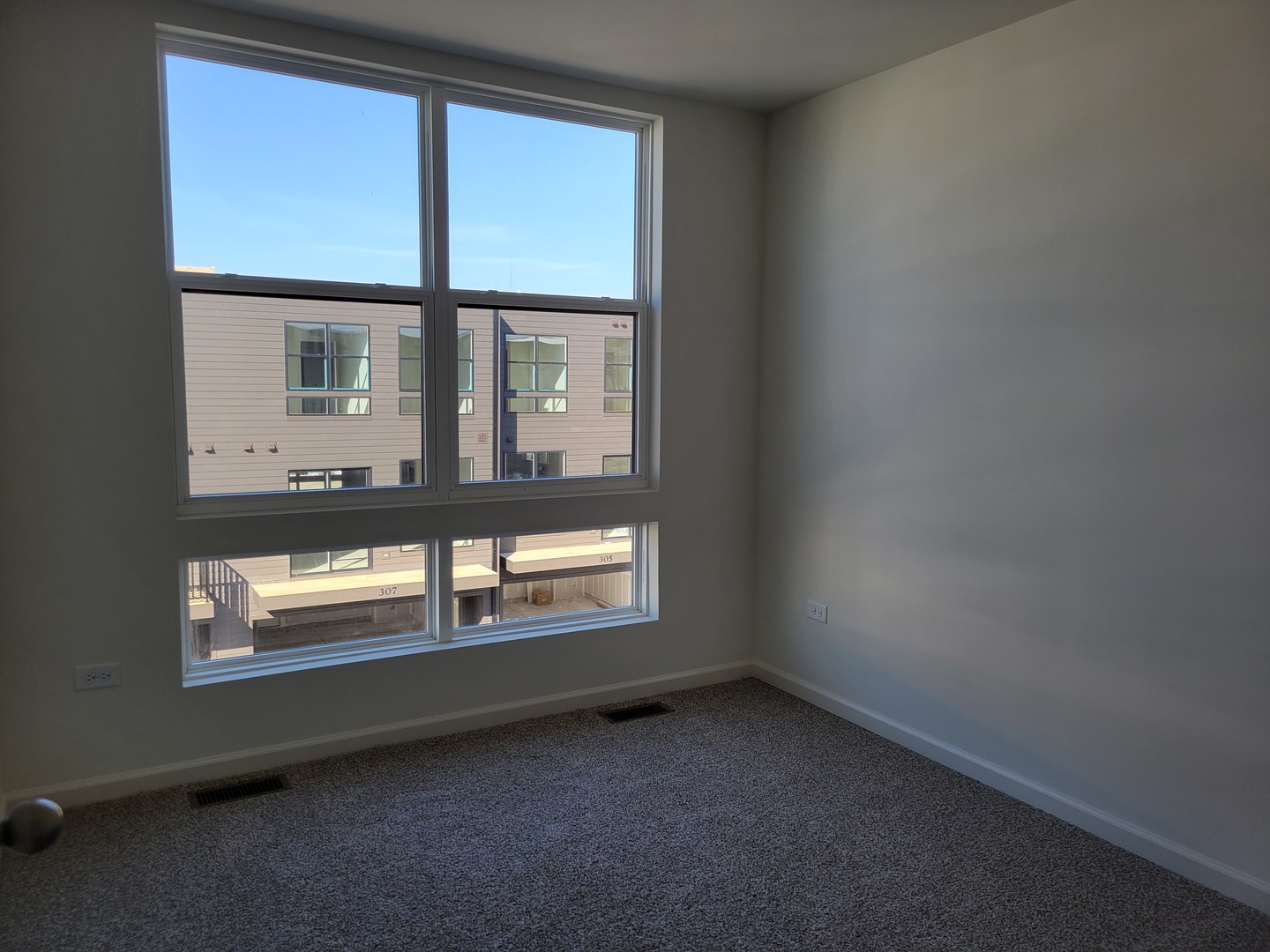 329 Summit Circle Lombard, IL 60148 - Photo 11 of 46