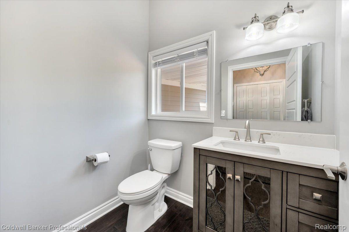 5490 Waldon Road Clarkston, MI 48348 - Photo 30 of 59 Gallery Image 30
