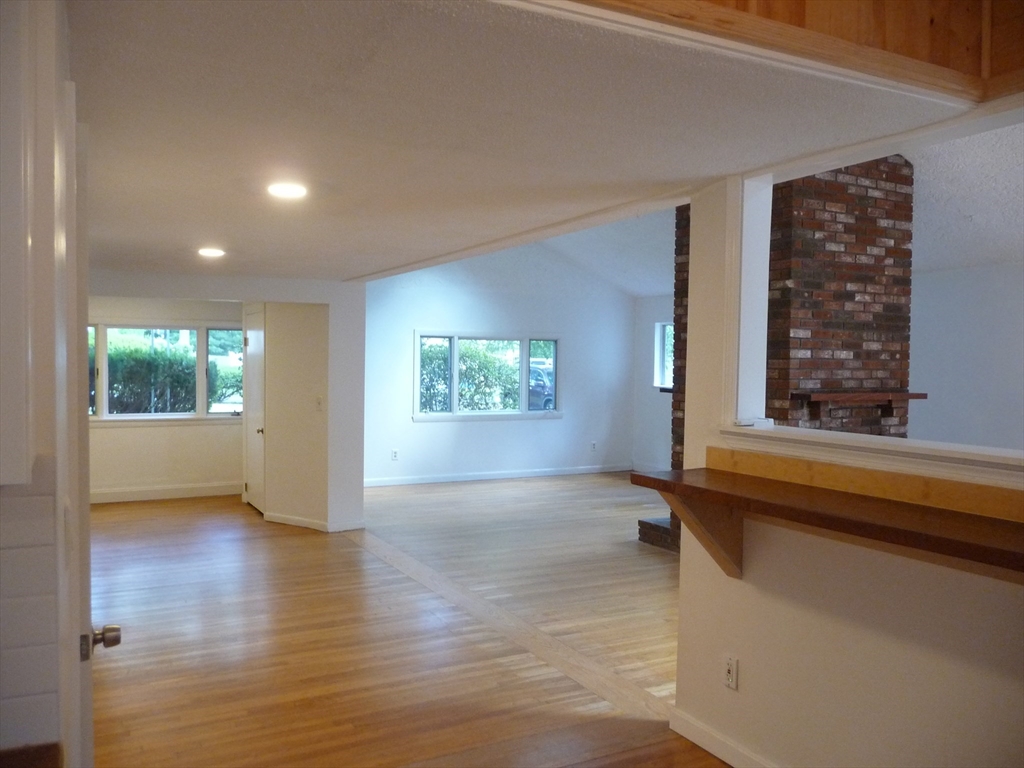 58 Upland Road Natick, MA 01760 - Photo 4 of 12