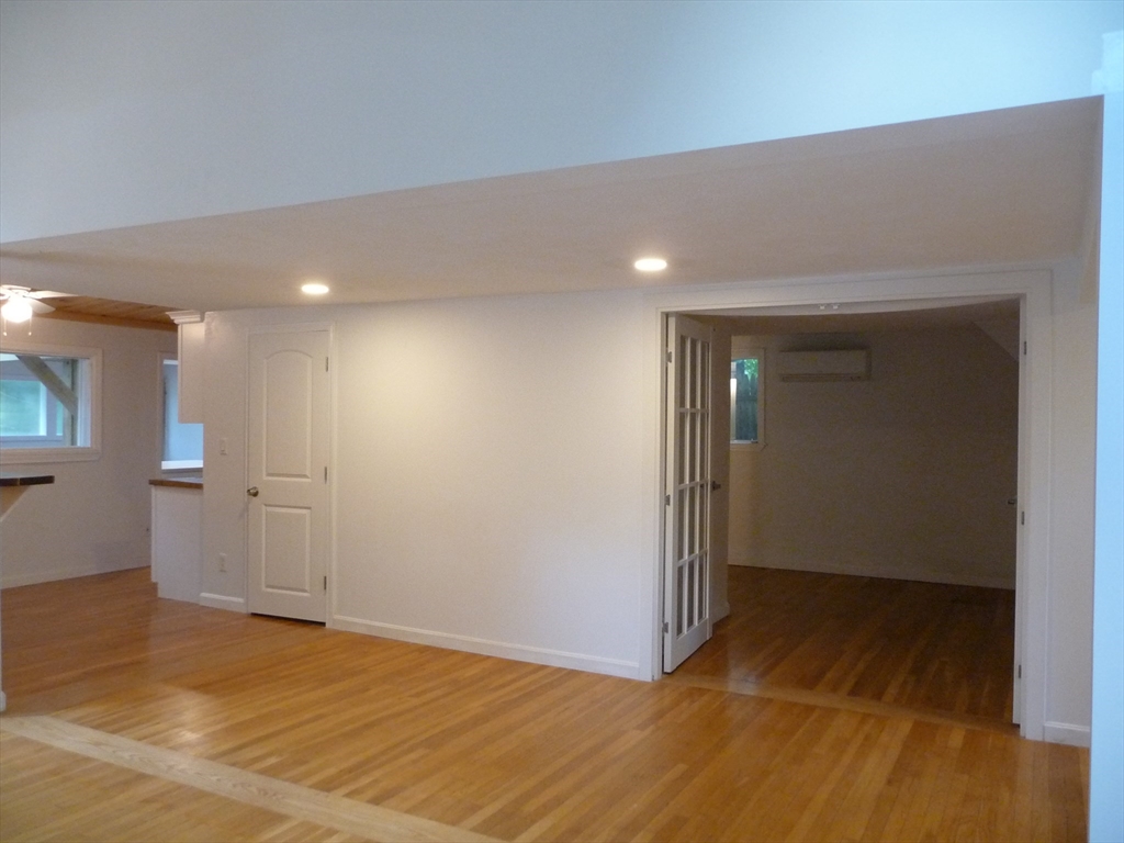 58 Upland Road Natick, MA 01760 - Photo 6 of 12