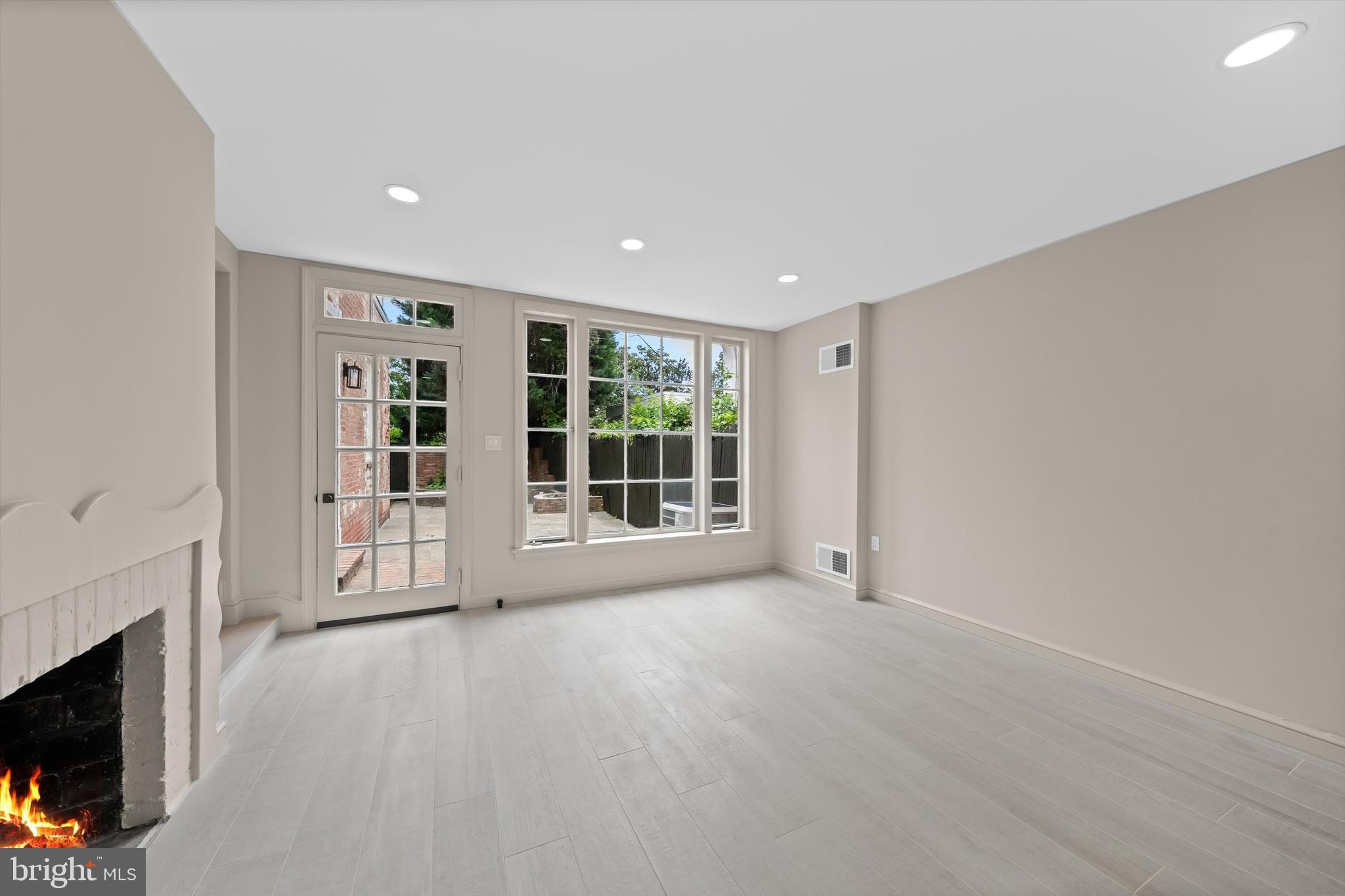 1525 35th Street Northwest Washington, DC 20007 - Photo 13 of 43 Dining Area