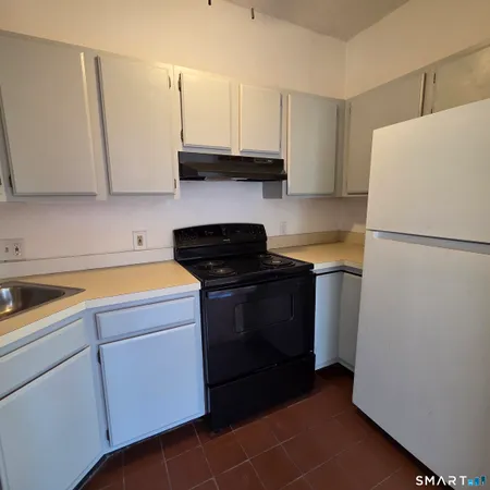 $1,450 | 52 Atwood Street, Unit 3B, Hartford, CT 06105