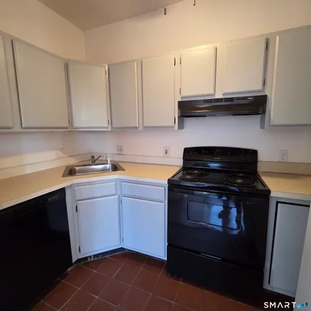 $1,450 | 52 Atwood Street, Unit 3B, Hartford, CT 06105