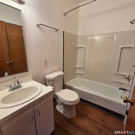 $1,450 | 52 Atwood Street, Unit 3B, Hartford, CT 06105