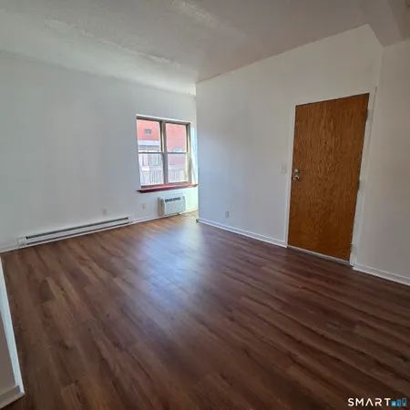 $1,450 | 52 Atwood Street, Unit 3B, Hartford, CT 06105