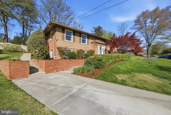 $595,000 | 12709 Castleleigh Court, Silver Spring, MD 20904