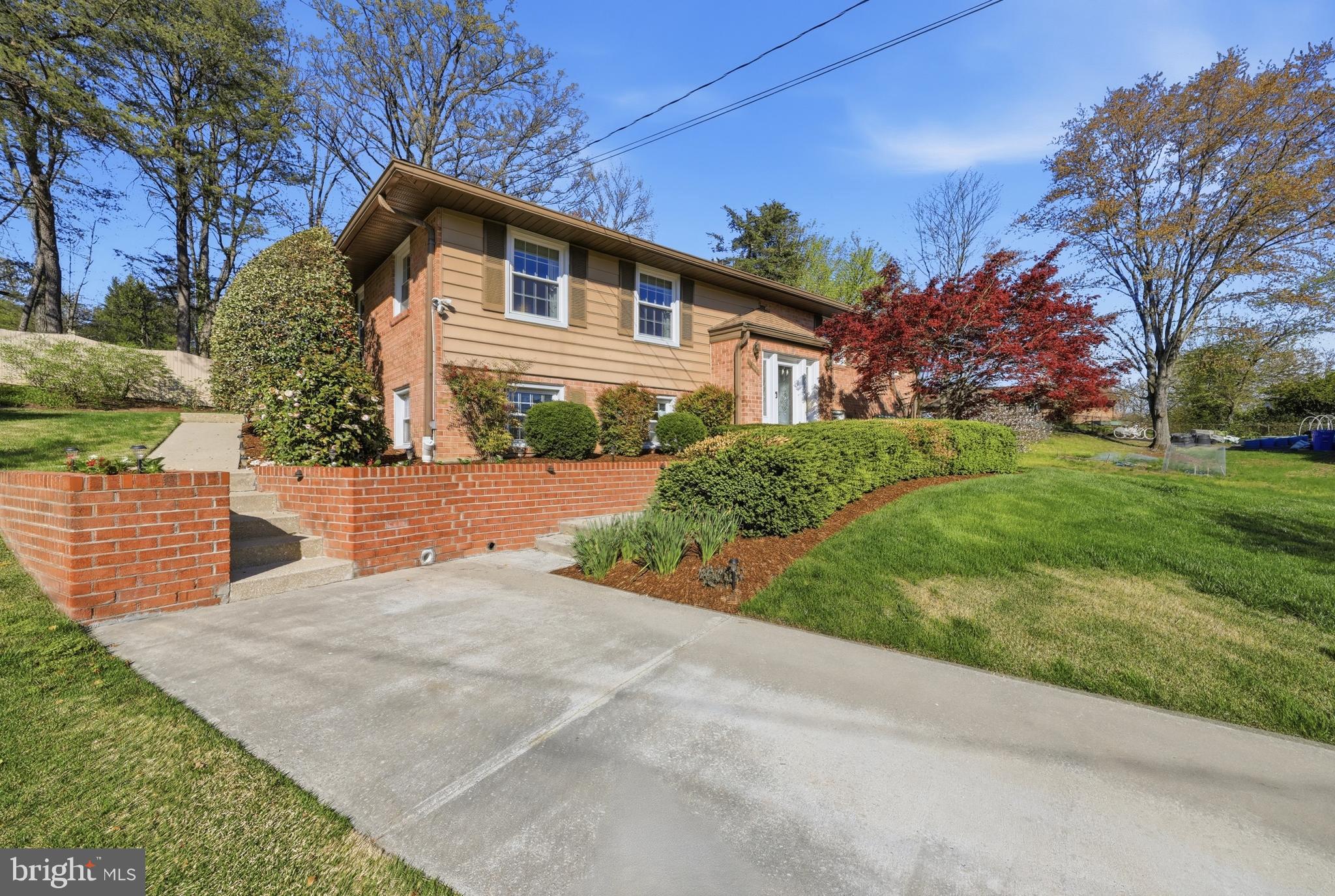 12709 Castleleigh Court Silver Spring, MD 20904 - Photo 2 of 38 Driveway with acess to Side Door or Front Door
