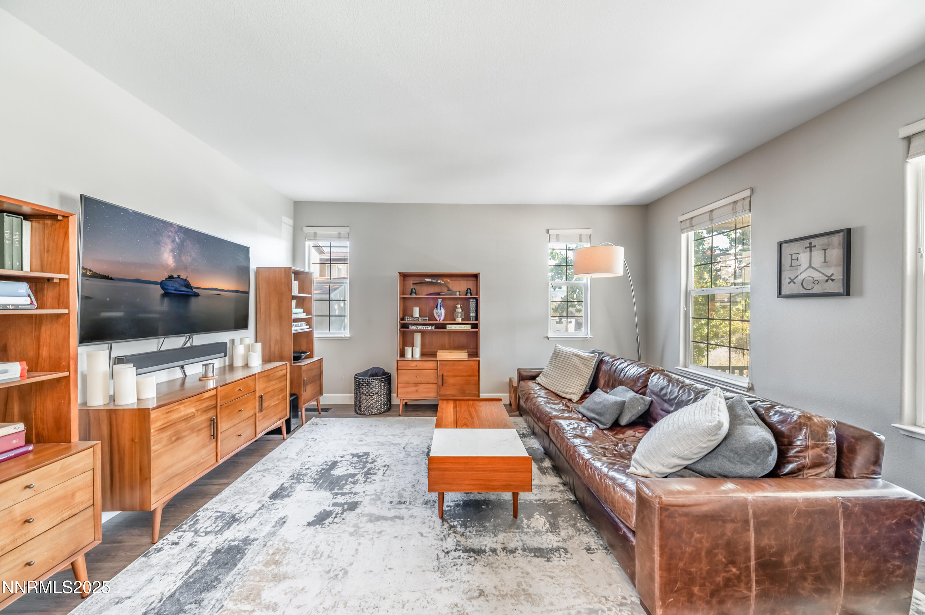 1770 Kodiak Circle Reno, NV 89511 - Photo 12 of 29 a living room with furniture and a flat screen tv