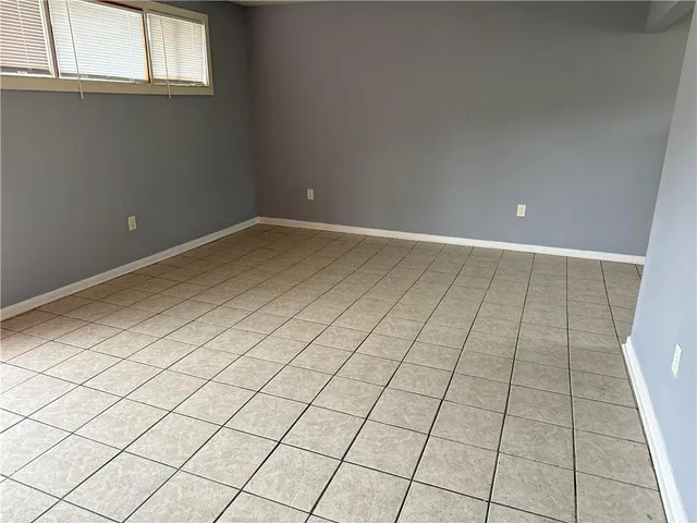 $675 | 689 Central Avenue, Unit J, New Orleans, LA 70121