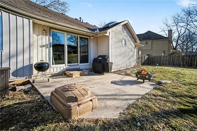 $395,000 | 2108 Southwest Park Drive, Blue Springs, MO 64015