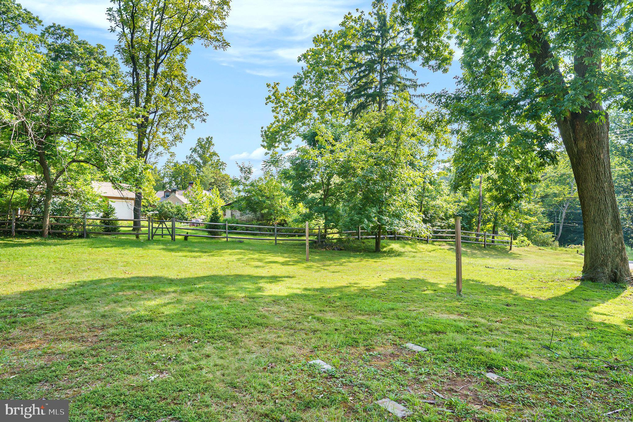 2815 Eagleville Road Audubon, PA 19403 - Photo 4 of 37