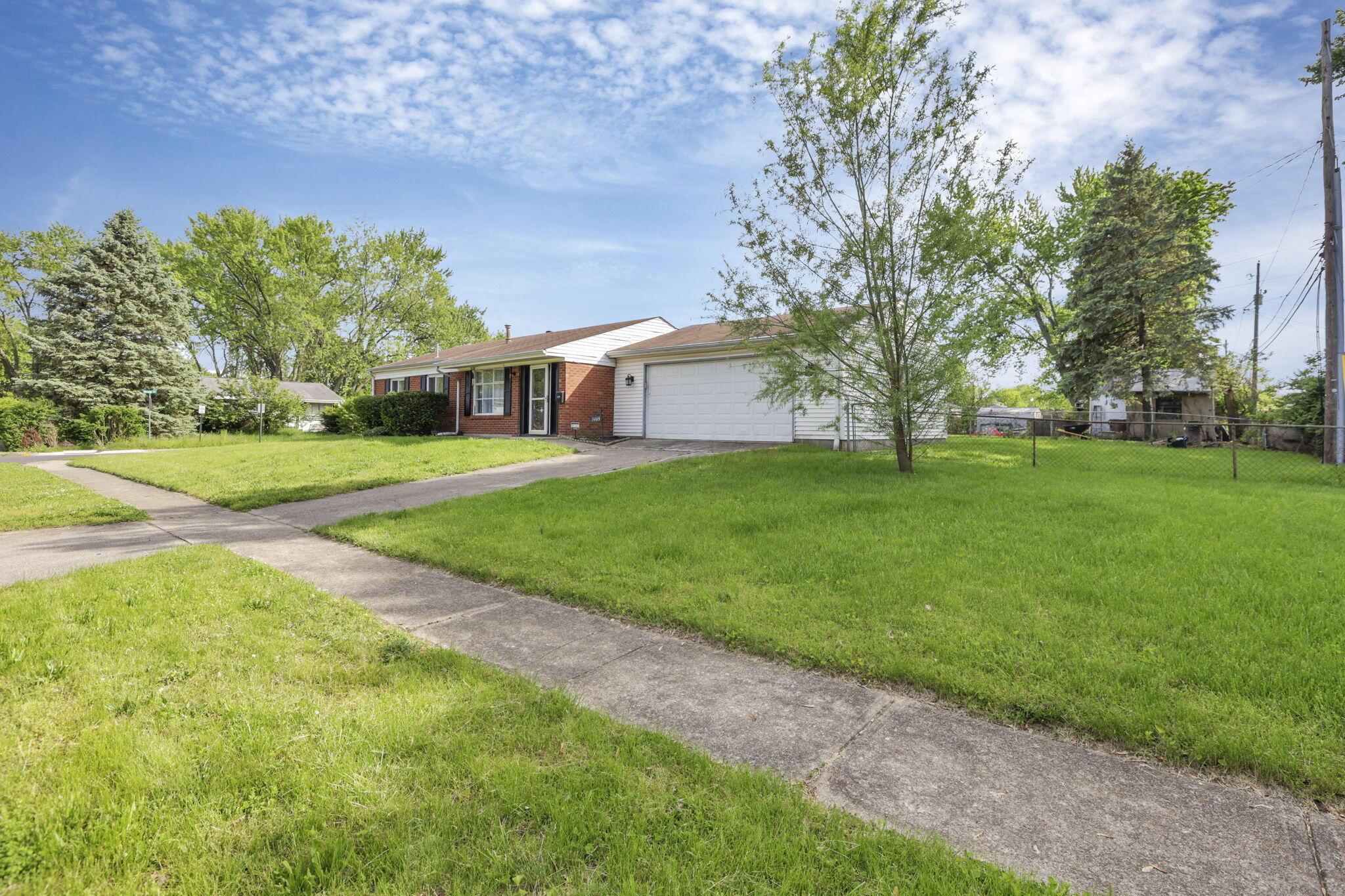 3469 Rodell Road Columbus, OH 43232 - Photo 29 of 29 Front of Home