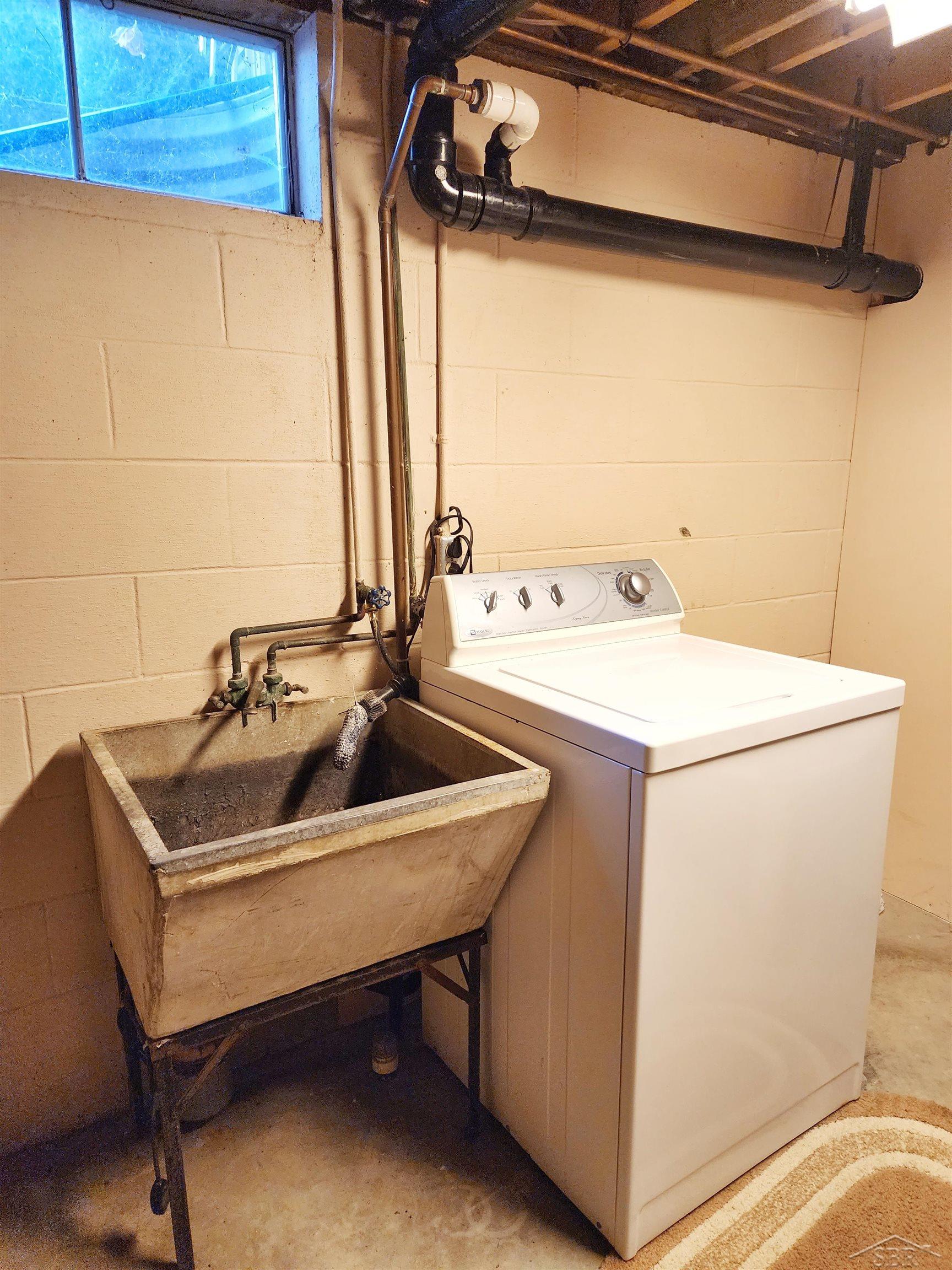 3651 North Graham Road Freeland, MI 48623 - Photo 35 of 60 50123810-34.JPG