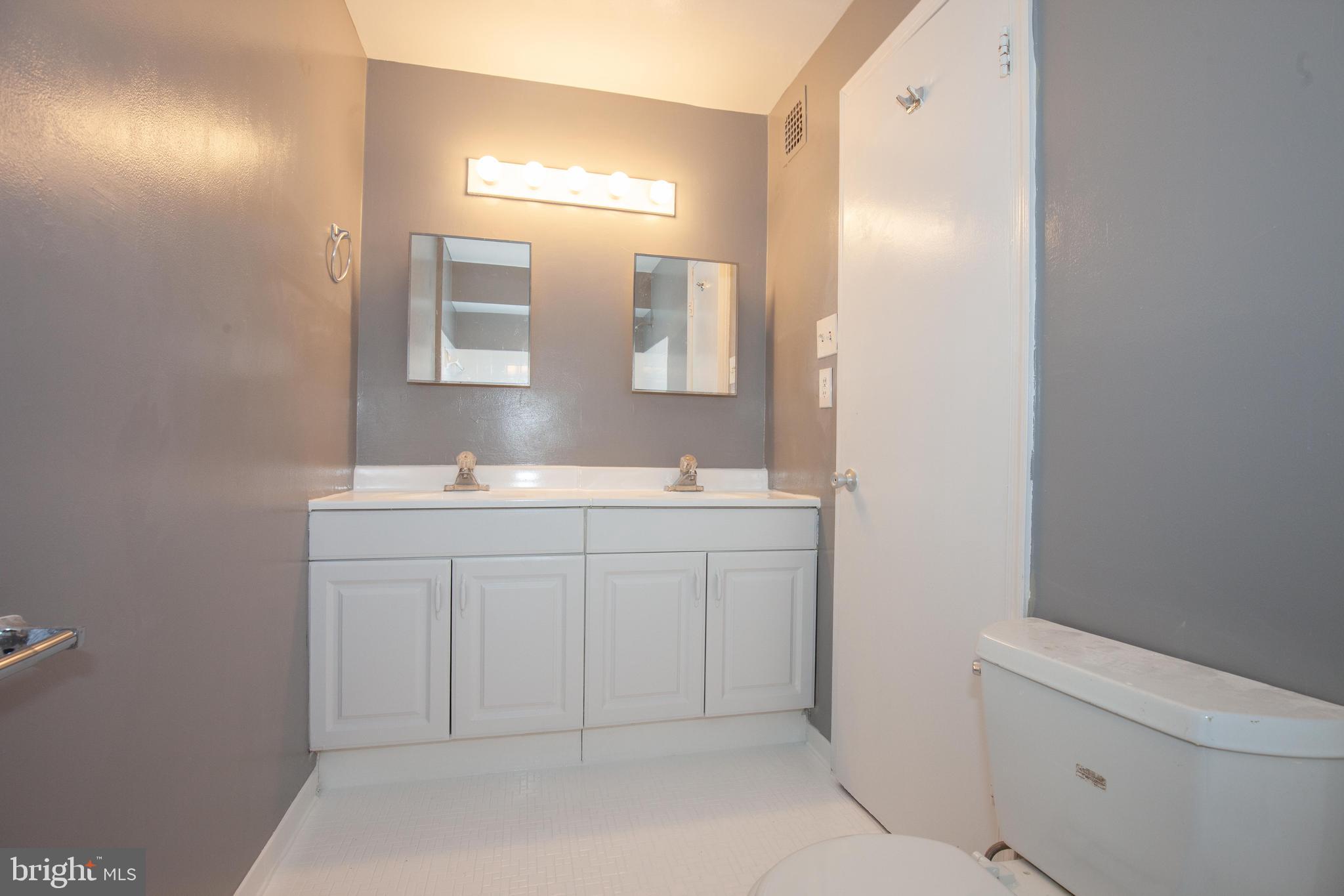 3232 Hewitt Avenue, Unit 24A Silver Spring, MD 20906 - Photo 14 of 23 Refurbished bathroom with soaking tub!
