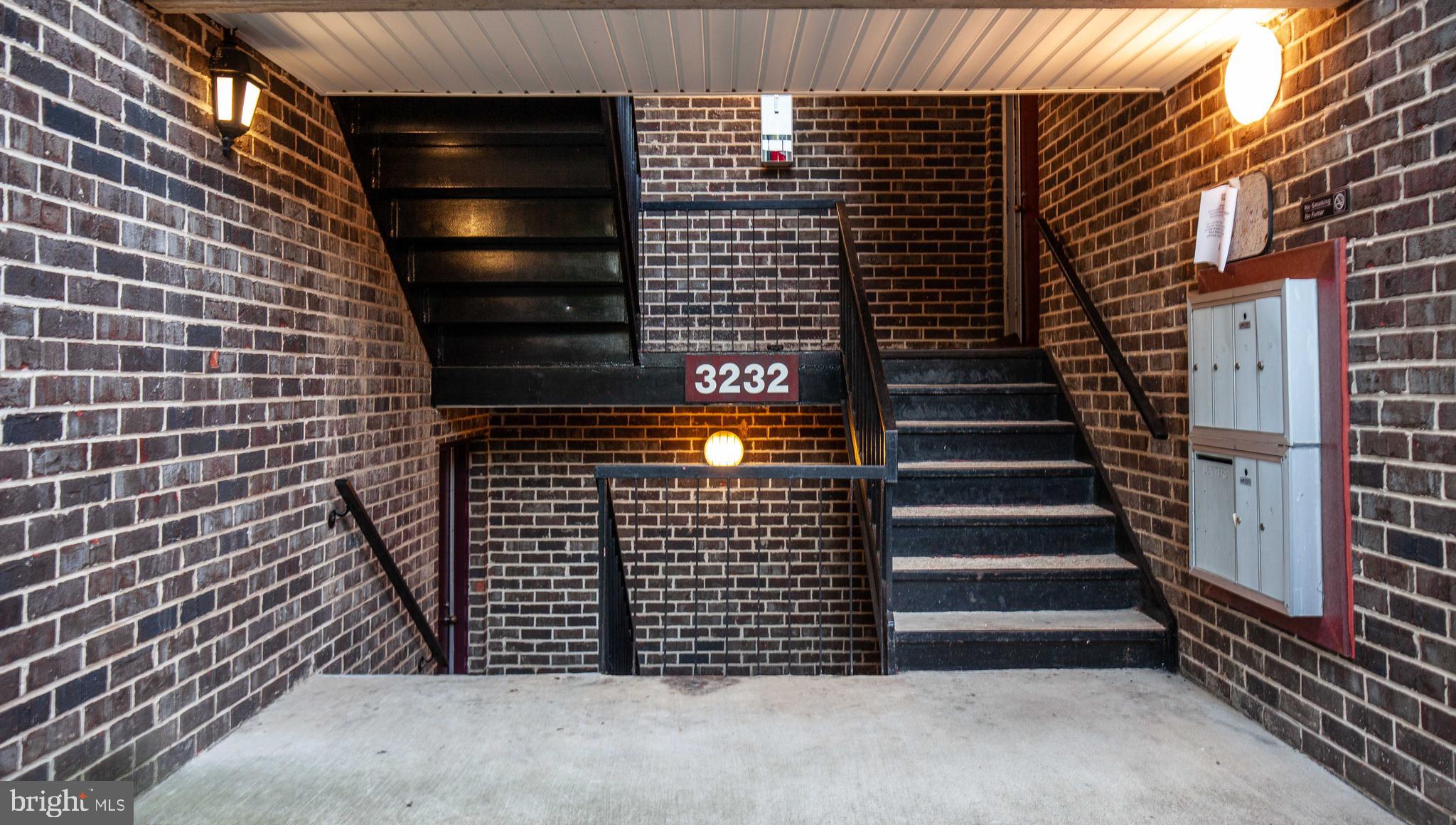 Top floor unit #15
