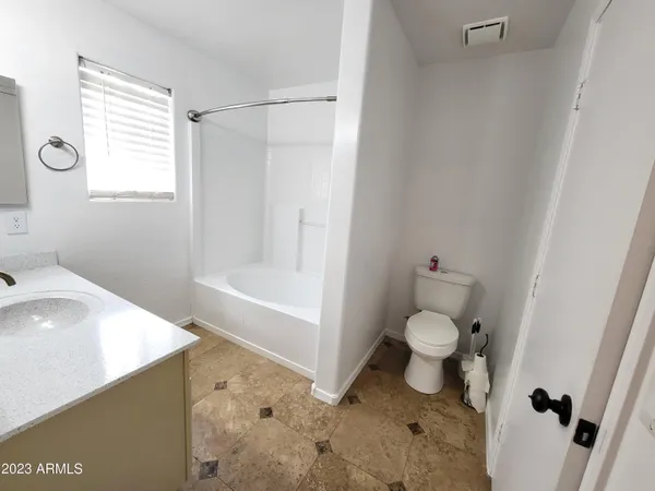 $1,925 | 6629 South 18th Drive, Phoenix, AZ 85041