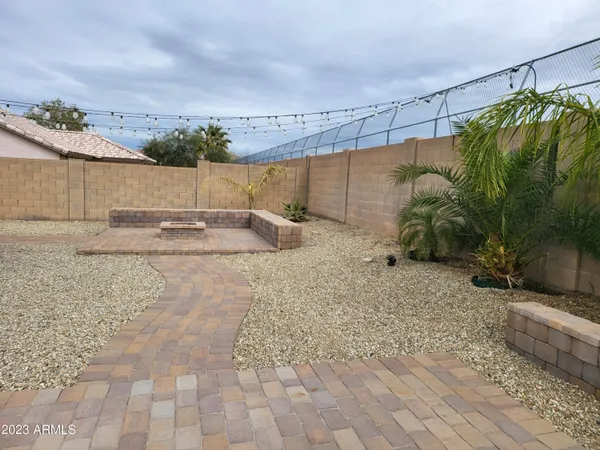 $1,925 | 6629 South 18th Drive, Phoenix, AZ 85041