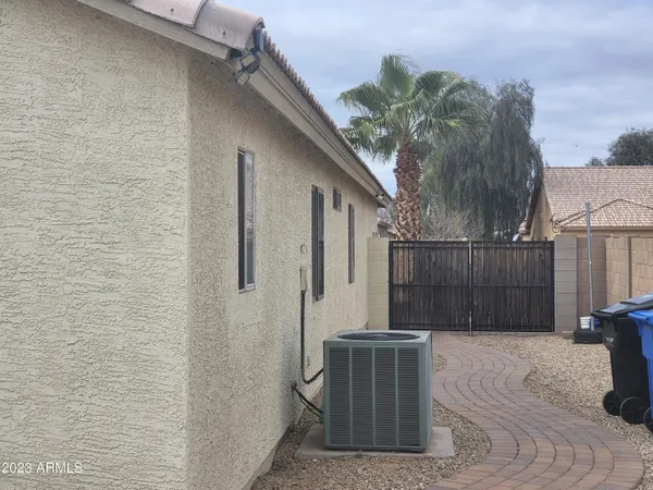 $1,925 | 6629 South 18th Drive, Phoenix, AZ 85041