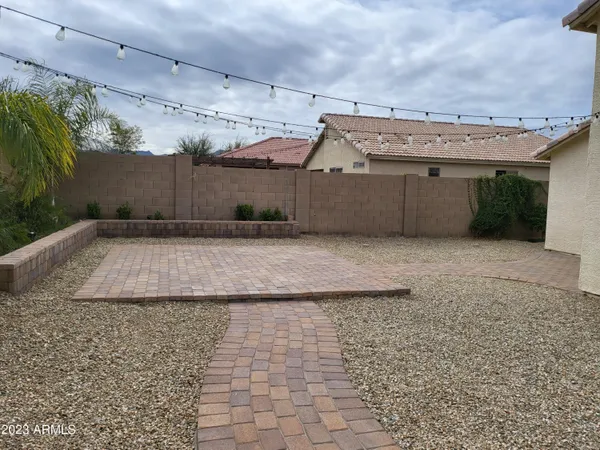 $1,925 | 6629 South 18th Drive, Phoenix, AZ 85041