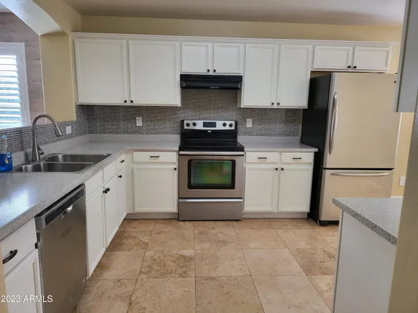 $1,925 | 6629 South 18th Drive, Phoenix, AZ 85041