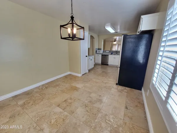 $1,925 | 6629 South 18th Drive, Phoenix, AZ 85041