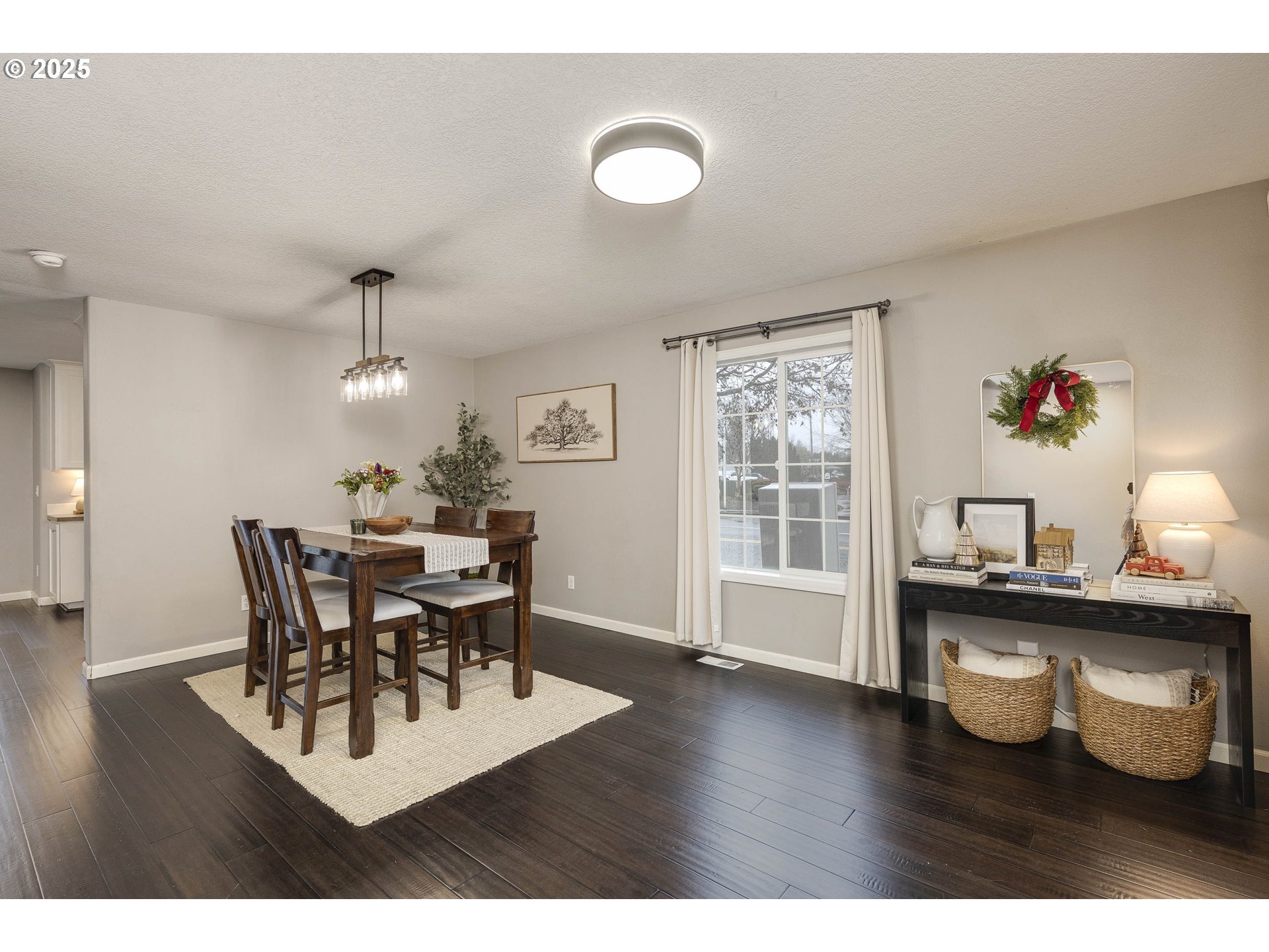 400 Southwest 14th Court Canby, OR 97013 - Photo 13 of 31