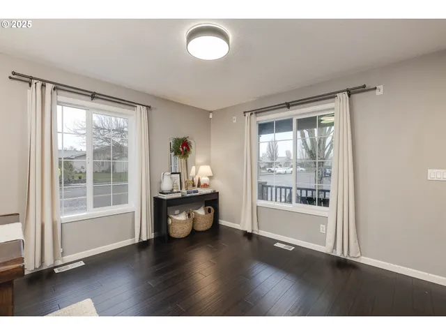 $515,000 | 400 Southwest 14th Court, Canby, OR 97013