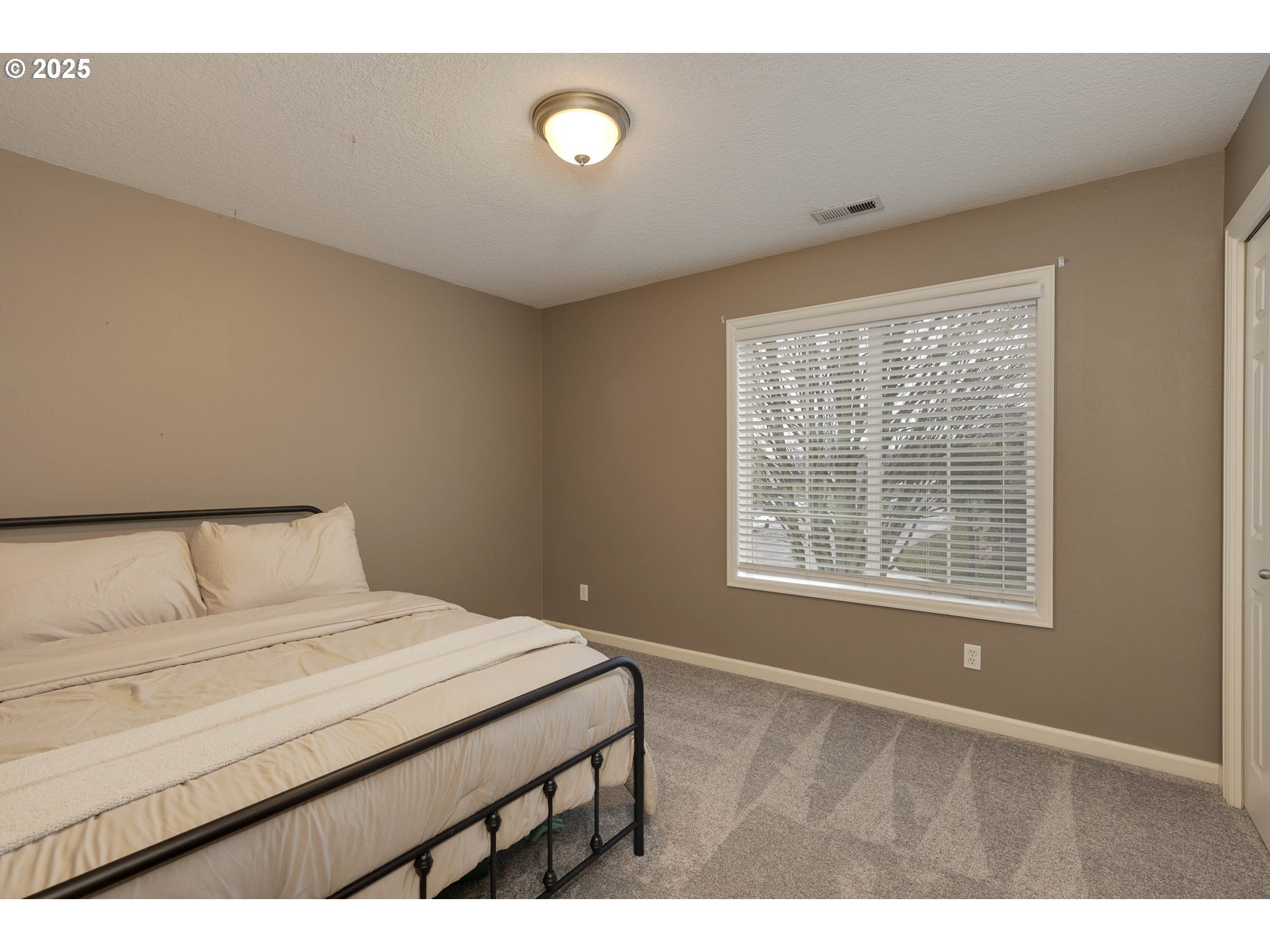 400 Southwest 14th Court Canby, OR 97013 - Photo 19 of 31