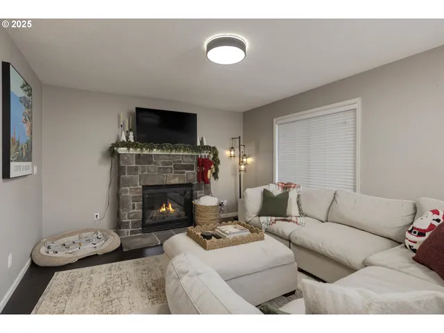 $515,000 | 400 Southwest 14th Court, Canby, OR 97013