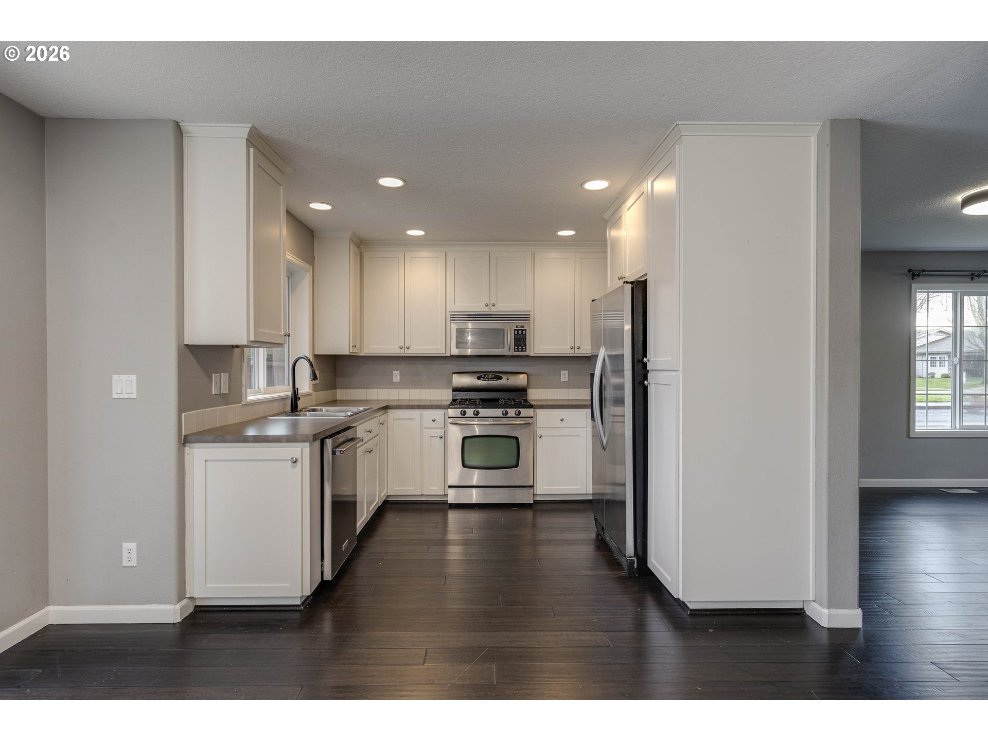 400 Southwest 14th Court Canby, OR 97013 - Photo 38 of 38