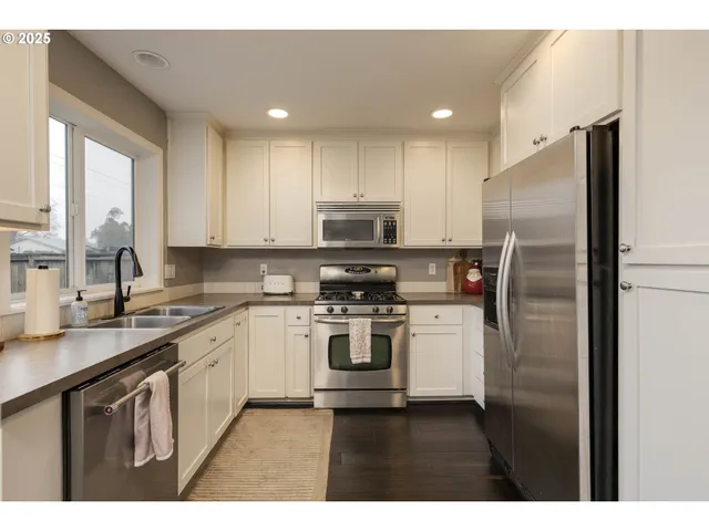 $515,000 | 400 Southwest 14th Court, Canby, OR 97013