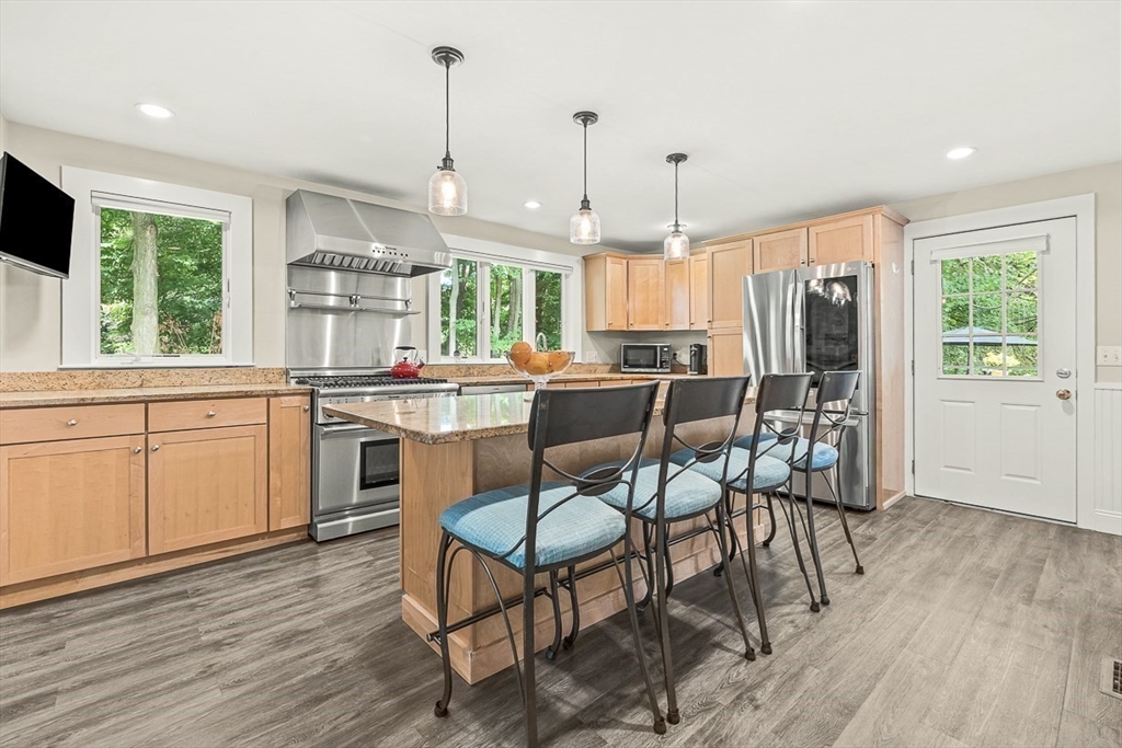 25 Columbia Street Wellesley, MA 02481 - Photo 9 of 26