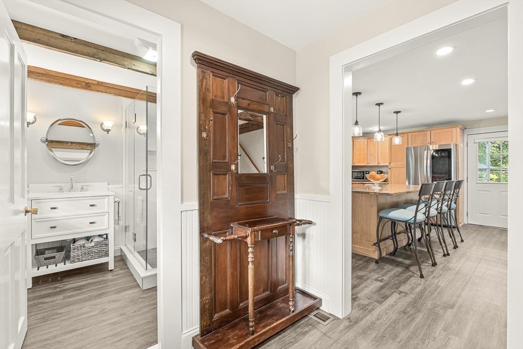 25 Columbia Street Wellesley, MA 02481 - Photo 10 of 26