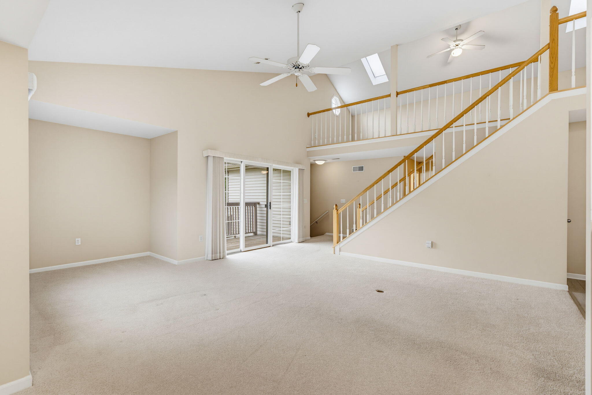 2215 Circle Ridge, Unit B Delafield, WI 53018 - Photo 5 of 33 5-web-or-mls-2215-circle-ridge