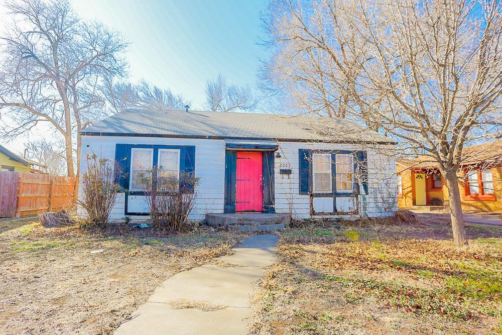 2007 27th Street Lubbock, TX 79411 - Photo 2 of 19 Photo 2