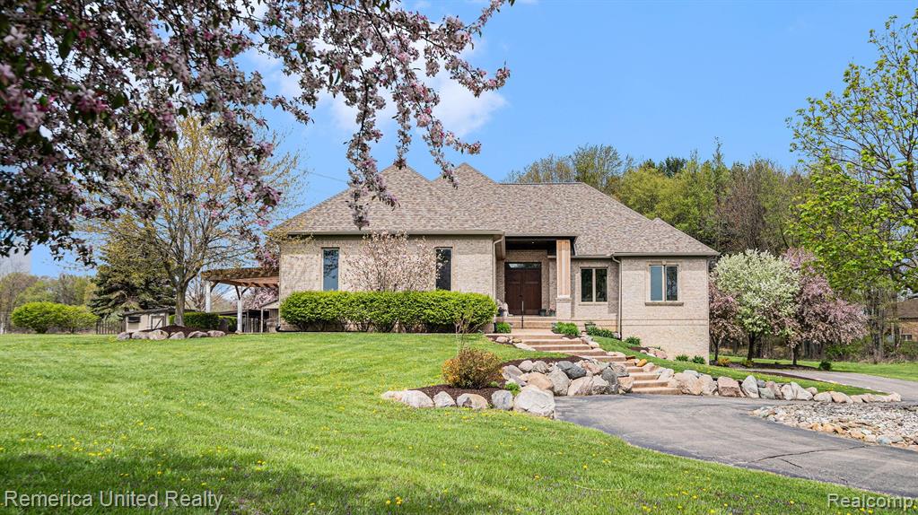 3344 Pingree Road Howell, MI 48843 - Photo 2 of 44