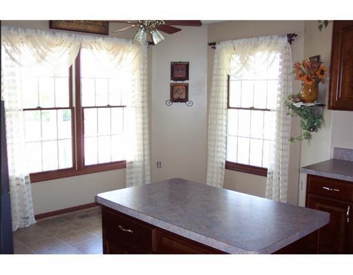 8975 Knouff Road Piqua, OH 45356 - Photo 9 of 18 Gallery Image 9