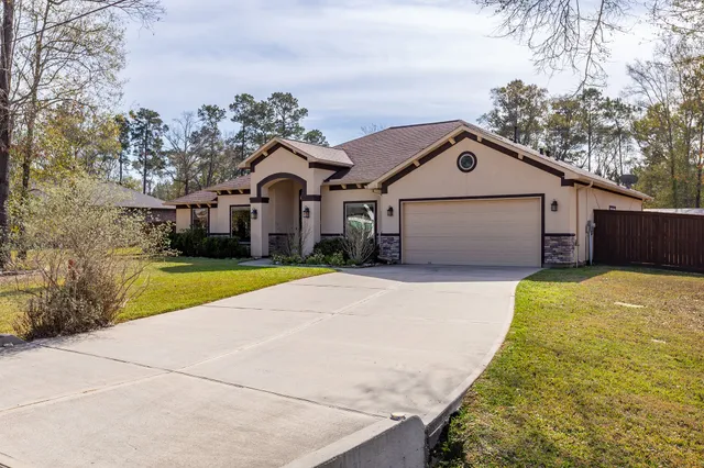 $585,000 | 17326 Pecos Drive, Splendora, TX 77372